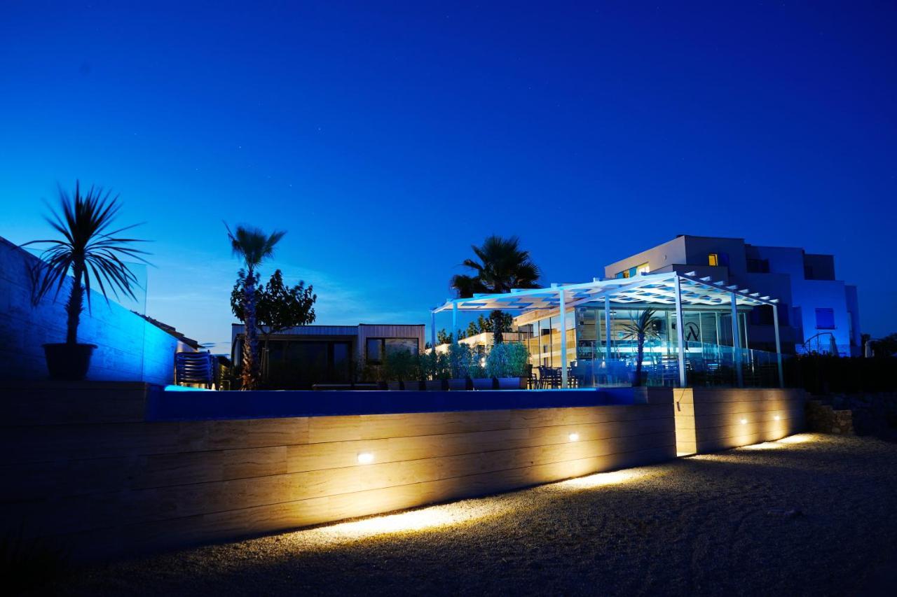 Boutique Style Eco-Beachhouse, Private Jacuzzi Privlaka  Ngoại thất bức ảnh