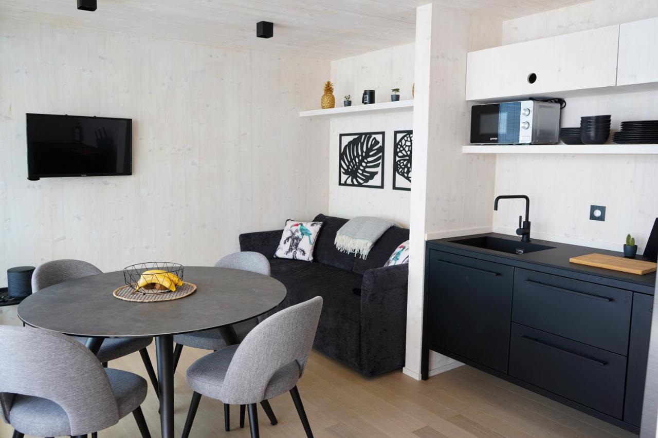 Boutique Style Eco-Beachhouse, Private Jacuzzi Privlaka  Ngoại thất bức ảnh